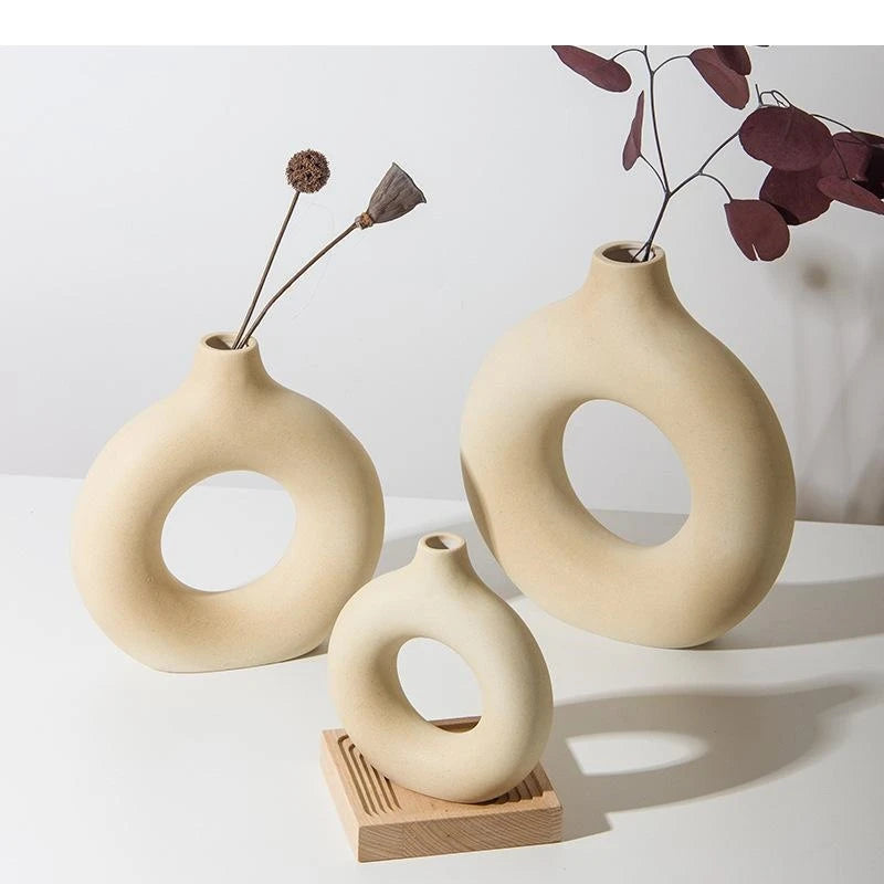 Donut Ceramic Vase Round Hollow Flower Pots Decorative Arrangement Beige/white Porcelain Vases Nordic Home Decor Modern
