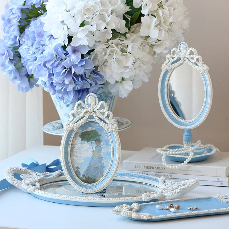 Resin Tray Baroque Elegant Dressing Table Jewelry Mirror Storage Display Tray Blue and White Embossed Ornaments Home Decor Gift