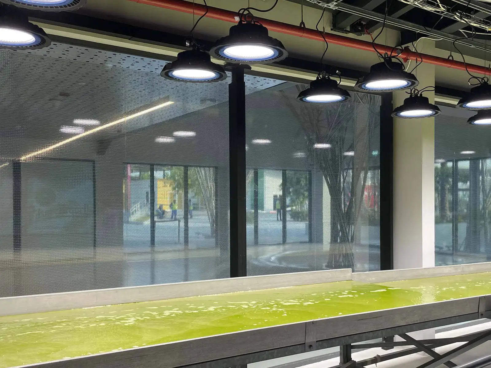 LED flexible transparent display screen P5 P6 P8 P10 size 1000 * 240mm 3840HZ refresh RGB indoor movable handheld display screen